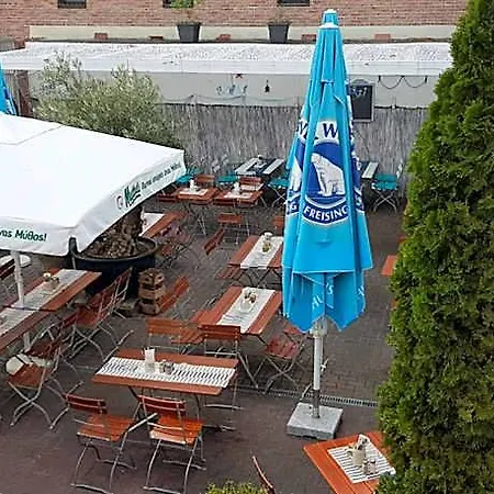 Moosburger Hof Szálloda *