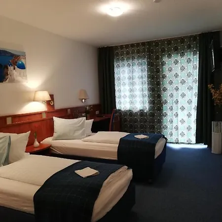 Moosburger Hof Szálloda *