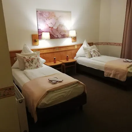 Moosburger Hof Hotel *